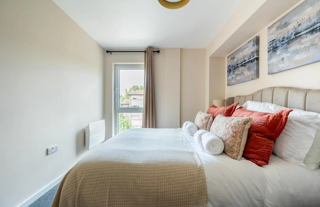 2Bed Apartment Manchester-1